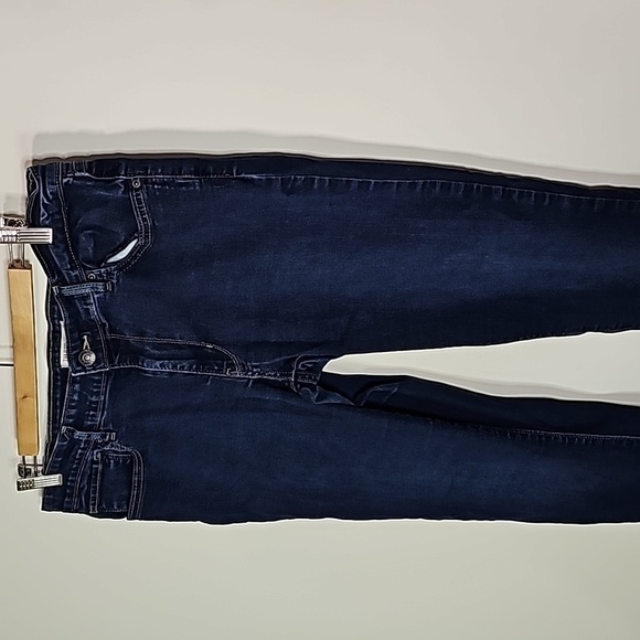 LEVIS 711 dark wash skinny jeans - Picture 2 of 6